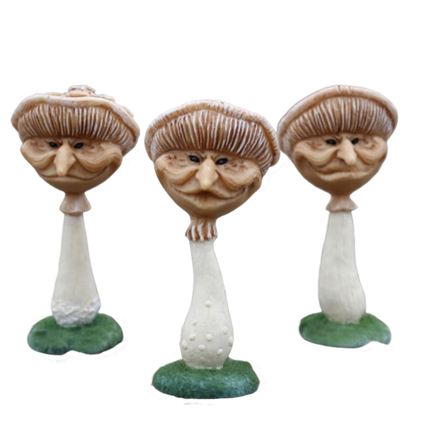 Garden Mile Novelty Resin Miniature Mushroom Garden Ornaments Outdoor Fully Weatherproof and Eye-Catching Mini Character Garden Statue for Indoor and Outdoor Patio Pond Bedding Decor - Set of 3